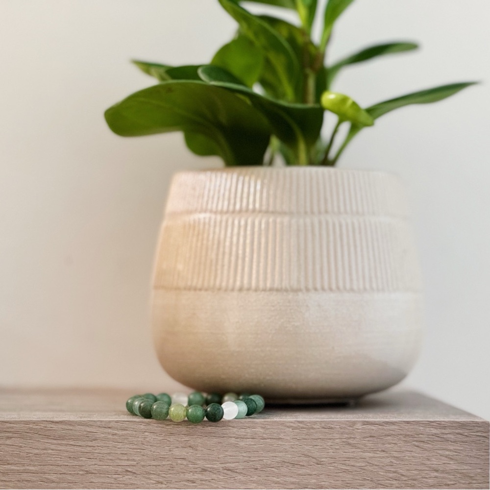 Green Aventurine and Clear Quartz (8mm) | Handmade Elastic Crystal Bracelet